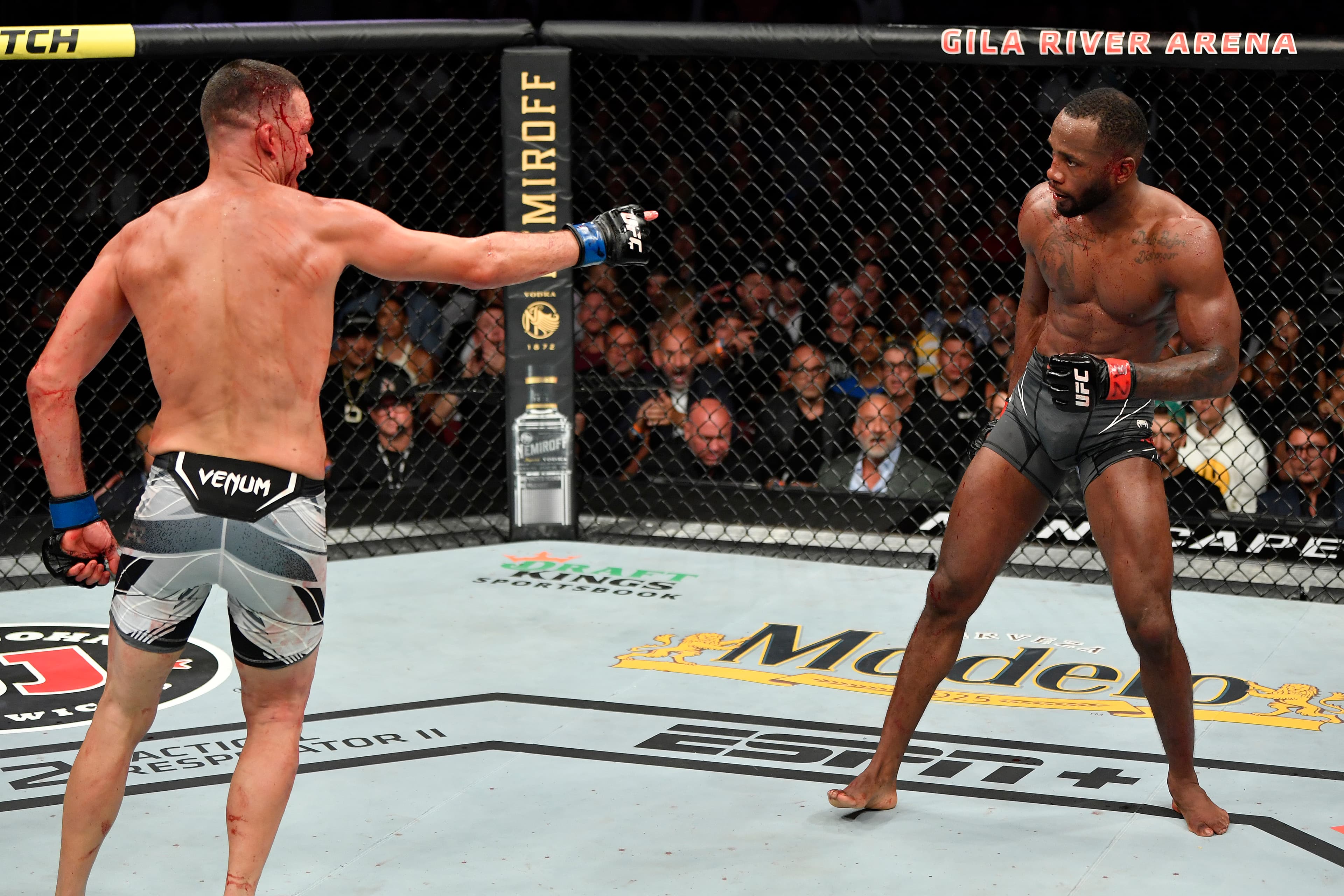 Cuando el fight IQ desaparece: los momentos más desconcertantes en la historia reciente de la UFC