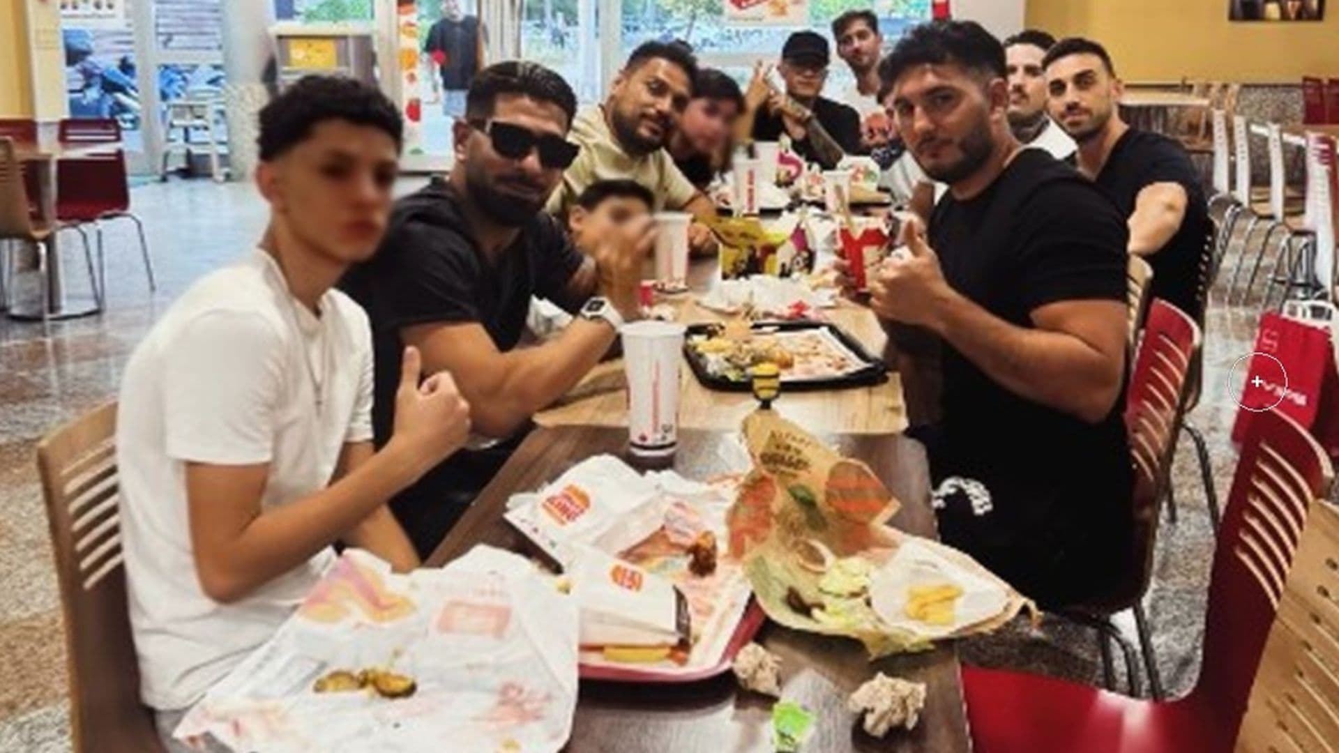 Ilia Topuria reaparece tras su derrota con Gaethje: su aspecto ilusiona a los aficionados, pero su regreso aún parece lejano